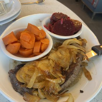 Lester's Diner - Beef Liver - Diners Near Me - Sunrise, Florida Lester's Diner - Beef Liver - Diners Near Me - Sunrise, Florida