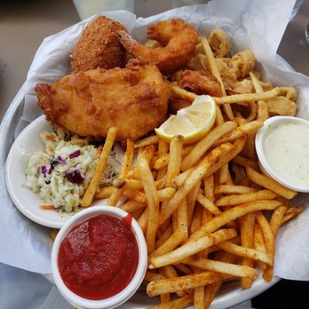 Sam's Chowder House - Fried Seafood Combinator - Seafood Near Me - Half Moon Bay, California Sam's Chowder House - Fried Seafood Combinator - Seafood Near Me - Half Moon Bay, California