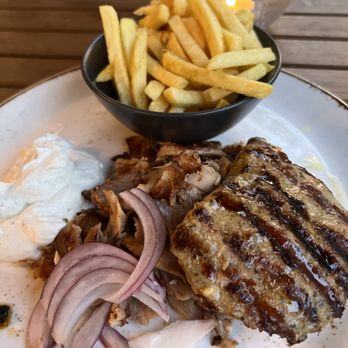 Dionysos - Hier ist der Grill-Teller ein Baukasten... sehr coole Idee und super lecker! - Greek Near Me - Dusseldorf, NW Dionysos - Hier ist der Grill-Teller ein Baukasten... sehr coole Idee und super lecker! - Greek Near Me - Dusseldorf, NW