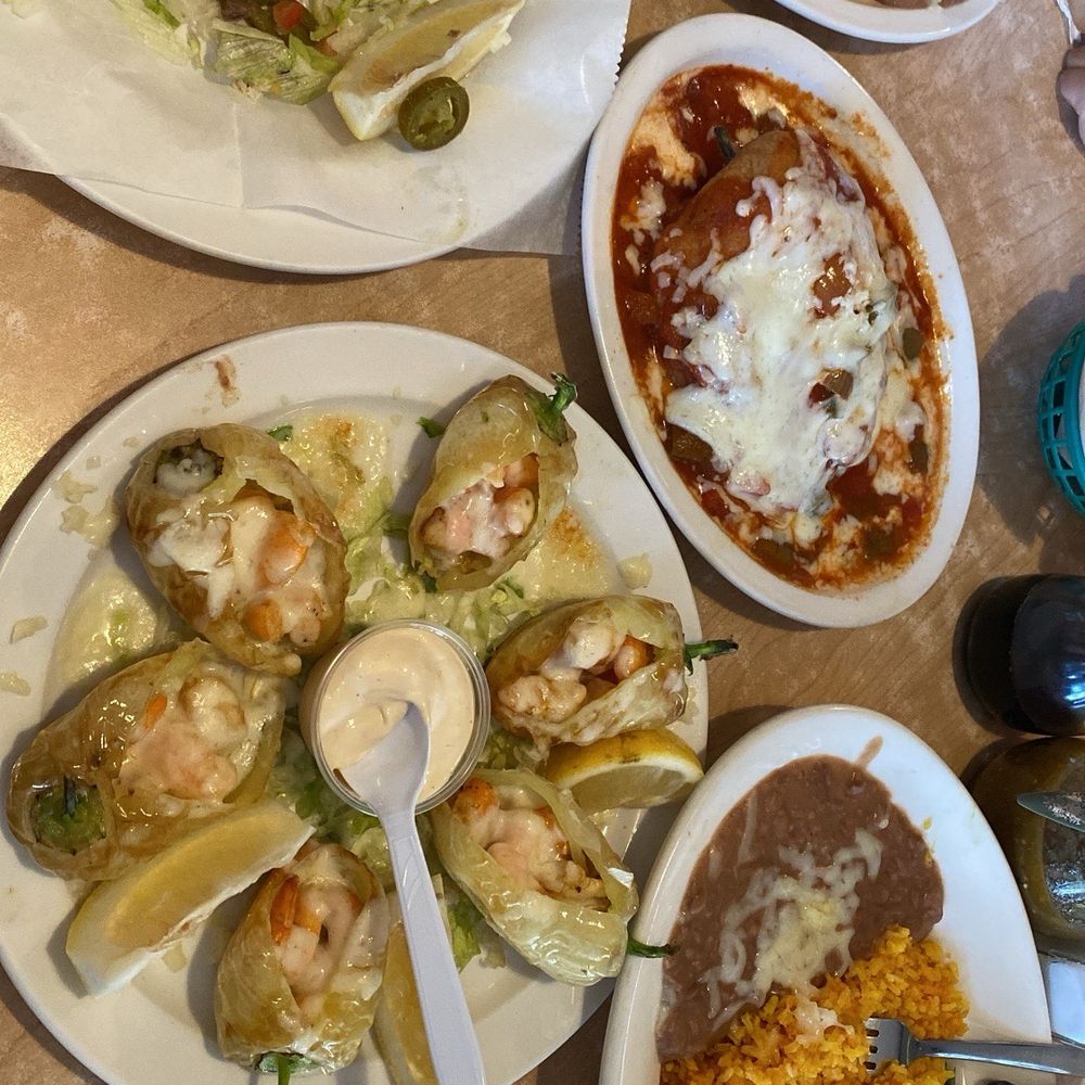 Chiles gueros stuffed with shrimp, cheese A torta de asada , chile relleno , sope and kid's quesadilla with asada