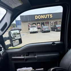 Azle Donut - Front of store