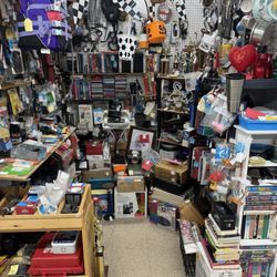 Hidden Treasures Mall & Antiques