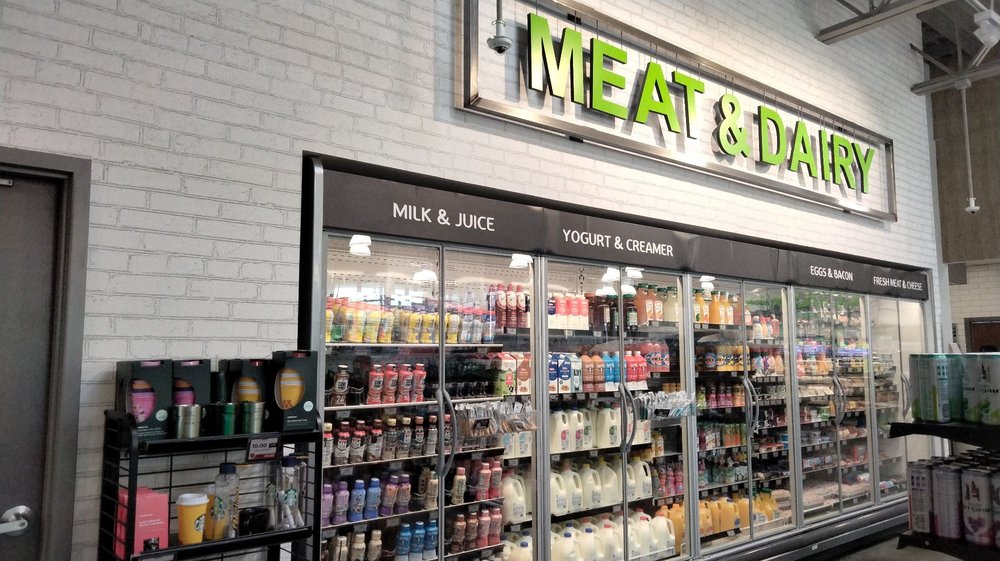 HYVEE FAST & FRESH Updated August 2024 41 Photos 17380 Cedar Ave