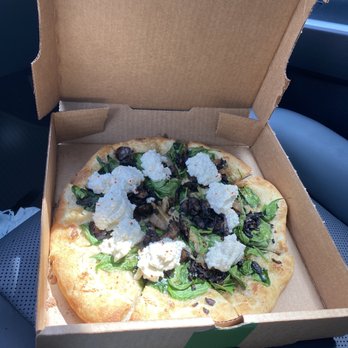 True Food Kitchen - Mushroom pizza - New American Near Me - Columbus, Ohio True Food Kitchen - Mushroom pizza - New American Near Me - Columbus, Ohio