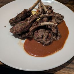New Zealand Lamb Chops with Gold Mashed Potatoes and Dijon-Bordelaise New Zealand Lamb Chops with Gold Mashed Potatoes and Dijon-Bordelaise