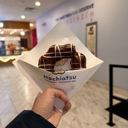 Mochiatsu - Milk chocolate mochi donut