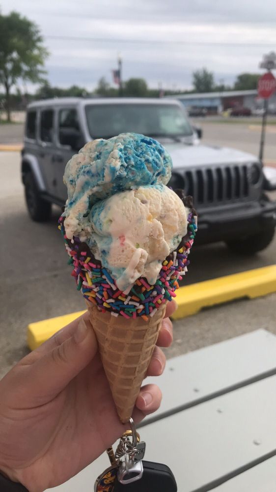 SHAKERS ICE CREAM PARLOR 12 Photos & 16 Reviews 6685 Main St