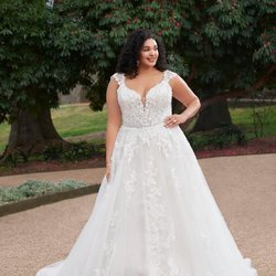 La Belle Mariee Bridal - La Belle Mariee Bridal
14 Summit Square Shopping Center
Langhorne, PA 19047
(215) 860-6400