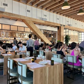 Sixty Vines - New American Near Me - Charlotte, North Carolina