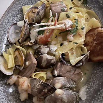 Honu Oceanside - Seafood and fresh pasta - Seafood Near Me - Lahaina, Hawaii Honu Oceanside - Seafood and fresh pasta - Seafood Near Me - Lahaina, Hawaii