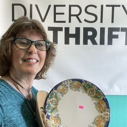 Diversity Thrift - 5 dollars for one plate was a bit much