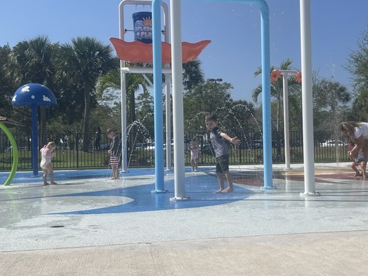 BETTI STRADLING PARK - 24 Photos & 18 Reviews - 10301 Wiles Rd, Coral