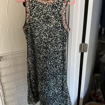 My Sister's Closet - Sequined special occasion dress - Women's Clothing Near Me - Newport Beach, California My Sister's Closet - Sequined special occasion dress - Women's Clothing Near Me - Newport Beach, California