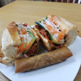 Barbecue Duck Sandwich (vegan)