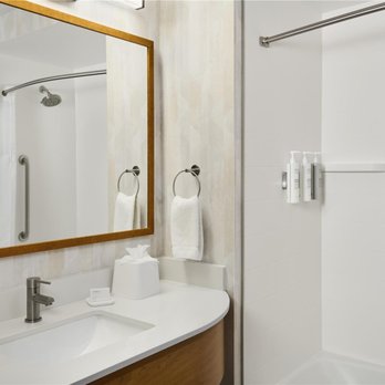 Hampton Inn by Hilton Odessa - Guest room bath - Hotels Near Me - Odessa, Texas Hampton Inn by Hilton Odessa - Guest room bath - Hotels Near Me - Odessa, Texas