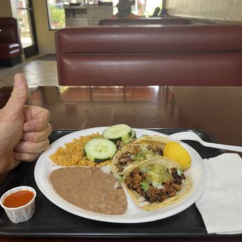 El Pariente Mexican Food - Mexican Near Me - Newhall, California El Pariente Mexican Food - Mexican Near Me - Newhall, California