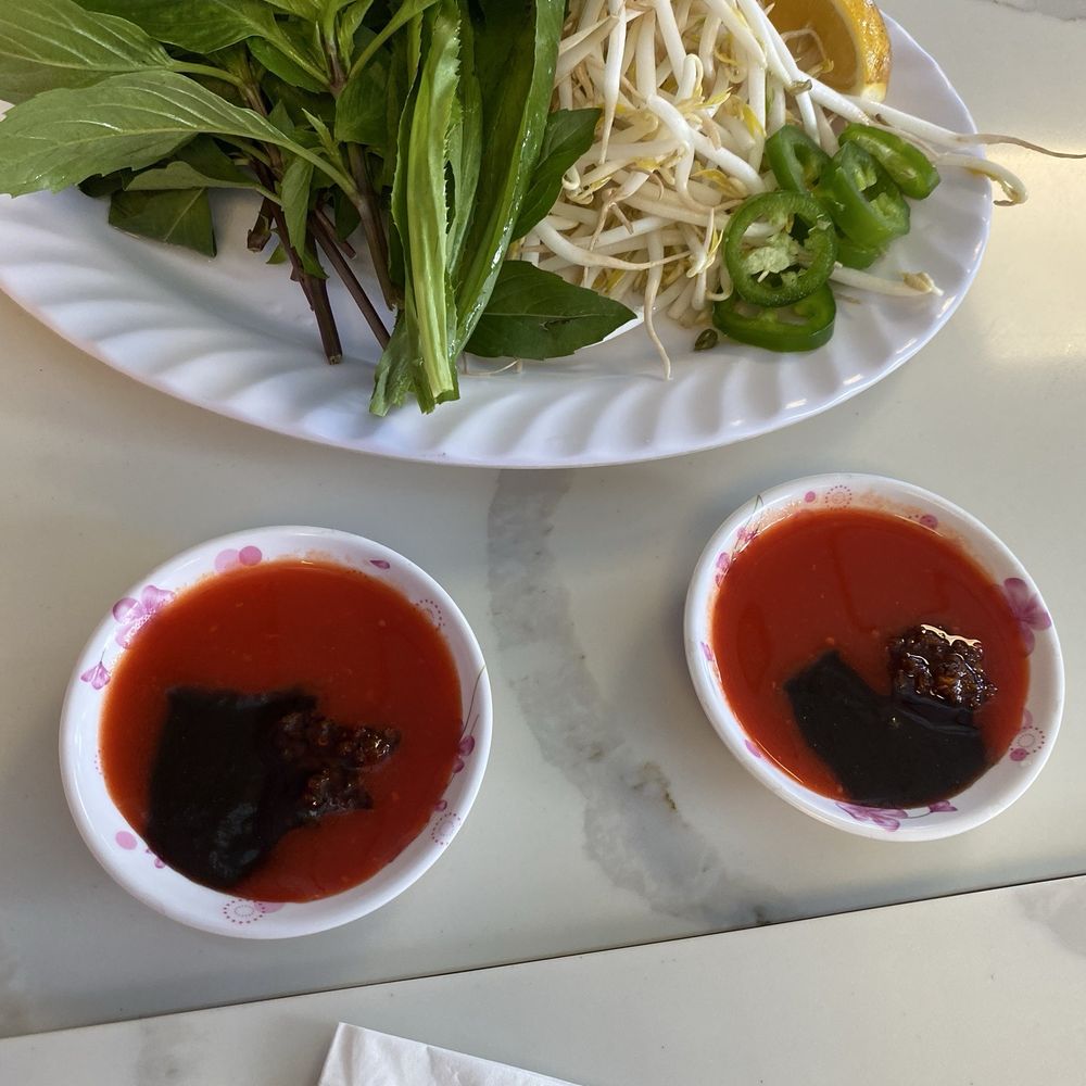 Super Pho - Waialae - Veggies to add to pho, sauce - Vietnamese Near Me - Honolulu, Hawaii Super Pho - Waialae - Veggies to add to pho, sauce - Vietnamese Near Me - Honolulu, Hawaii
