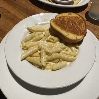 Cheddar's Scratch Kitchen - Kids Alfredo - American Near Me - Jacksonville, North Carolina Cheddar's Scratch Kitchen - Kids Alfredo - American Near Me - Jacksonville, North Carolina