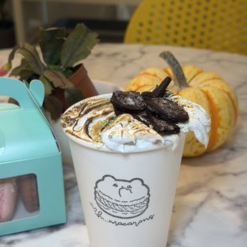 Ohh Macarons - Desserts Near Me - Bothell, Washington