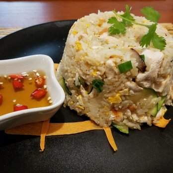 Samui - Chicken fried rice - Thai Near Me - Kraków, Massachusetts Samui - Chicken fried rice - Thai Near Me - Kraków, Massachusetts