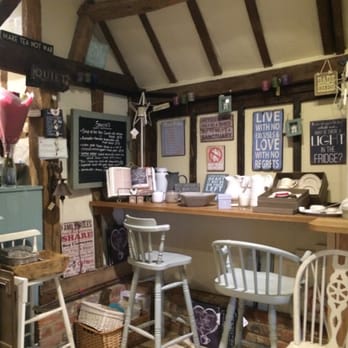 The Speckledy Hen - Little deco shops attached to the cafe - Cafes Near Me - Guildford, SRY