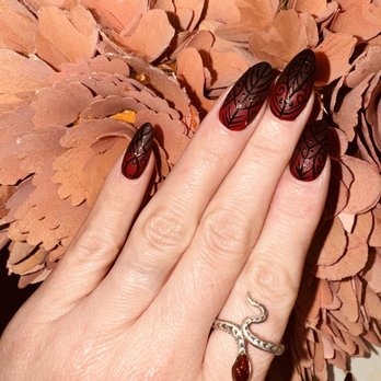Glowzy Nail Bar - Nail Salons Near Me - Chino Hills, California