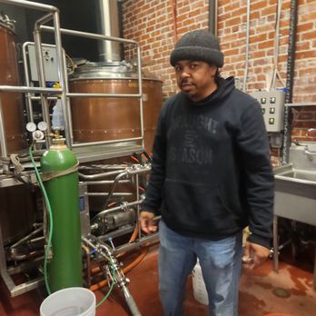 Oak Park Brewing - Roj Beer Maker/Co-owner - Burgers Near Me - Sacramento, California Oak Park Brewing - Roj Beer Maker/Co-owner - Burgers Near Me - Sacramento, California