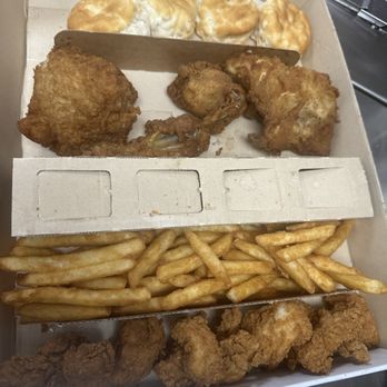 KFC - Delicious food hot fresh only $20 - Fast Food Near Me - Los Angeles, California