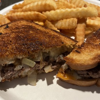 Harrods Creek Tavern - Patty Melt - Pubs Near Me - Prospect, Kentucky Harrods Creek Tavern - Patty Melt - Pubs Near Me - Prospect, Kentucky