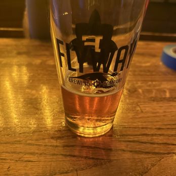 Flyway Brewing - Honey Bird Blonde Ale - Pubs Near Me - Memphis, Tennessee