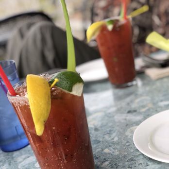 Quinn's Lighthouse - Drove the distance for AMAZING Absolute Peppar Bloody Mary's!!! - Seafood Near Me - Oakland, California