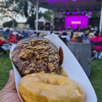 Donna's Delicious Dozen - Donuts Near Me - Columbus, Ohio