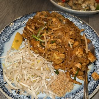 The Silver Lake House - Pad Thai Boran - Thai Near Me - Los Angeles, California The Silver Lake House - Pad Thai Boran - Thai Near Me - Los Angeles, California