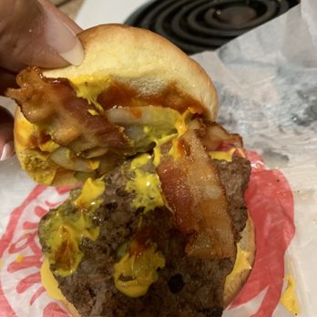 Wendy's - The inside of my Bacon Deluxe Double - Burgers Near Me - Shelbyville, Tennessee Wendy's - The inside of my Bacon Deluxe Double - Burgers Near Me - Shelbyville, Tennessee