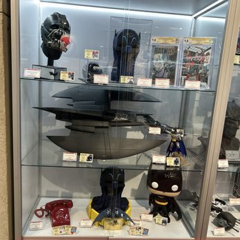 Celebrity Authentics - Hobby Shops Near Me - Universal City, California