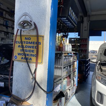 Oilmen 2 - Oil Change Stations Near Me - Walnut, California Oilmen 2 - Oil Change Stations Near Me - Walnut, California
