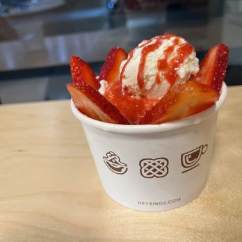 Heybings - Strawberry Classic - Desserts Near Me - Costa Mesa, California Heybings - Strawberry Classic - Desserts Near Me - Costa Mesa, California