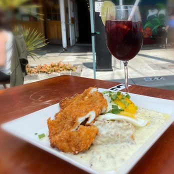 Eat Americana - Country Biscuit Plate + fried chicken and Sangria - American Near Me - San Francisco, California