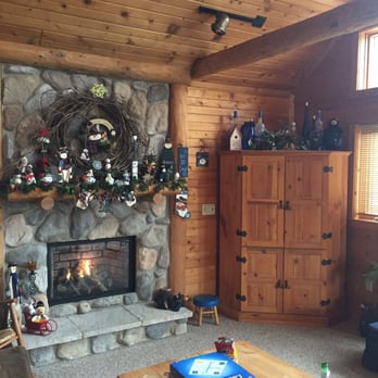 Rustic Ridge Log Cabins - Hotels Near Me - Merrimac, Wisconsin