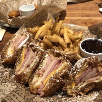 Cheddar's Scratch Kitchen - Monte Cristo - Comfort Food Near Me - Brooksville, Florida
