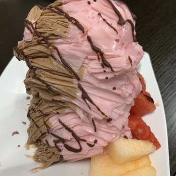 Frostcity - Strawberry chocolate - Desserts Near Me - Honolulu, Hawaii Frostcity - Strawberry chocolate - Desserts Near Me - Honolulu, Hawaii