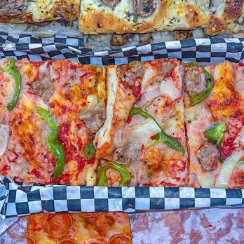 Cuneo Bakery - Beautifully Presented Boxes. Focaccia cut into 6 slices which they arranged into 3 neatly divided columns over 2 tiers. So elegant! - Bakeries Near Me - South San Francisco, California