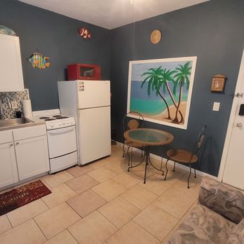Coral House Hotel - My kitchen on the ocean! - Hotels Near Me - Hollywood, Florida Coral House Hotel - My kitchen on the ocean! - Hotels Near Me - Hollywood, Florida