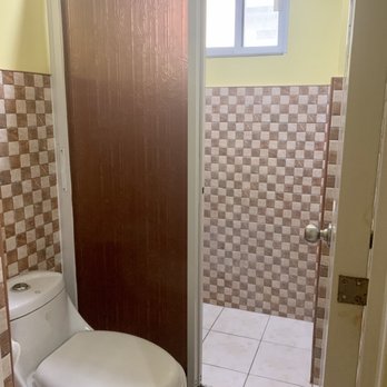 Cebrian Guest House - Rest room - Guest Houses Near Me - Nasipit, AGN