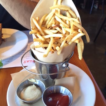 Simmzy's - Delicious fries - American Near Me - Manhattan Beach, California