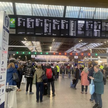 Glasgow Queen Street - Train Stations Near Me - Glasgow, GLG