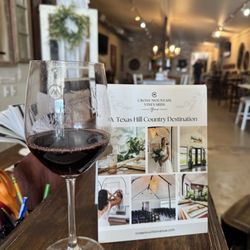 Cross Mountain Vineyards - A relaxing wine tasting view