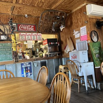 Hickory Pit Bar-B-Que - ows the interior of the restaurant - Barbeque Near Me - Chattanooga, Tennessee
