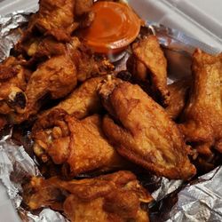 South Lanes Pizza - Naked wings with sauce on the side