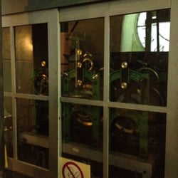 Spremberger Tor - Das Uhrwerk aller vier Uhren